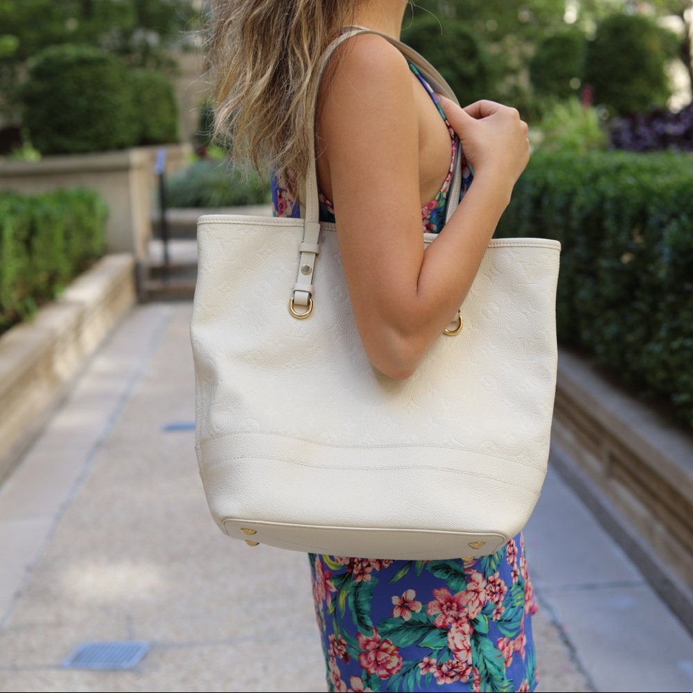 cream colored Citadine PM Louis Vuitton tote bag!